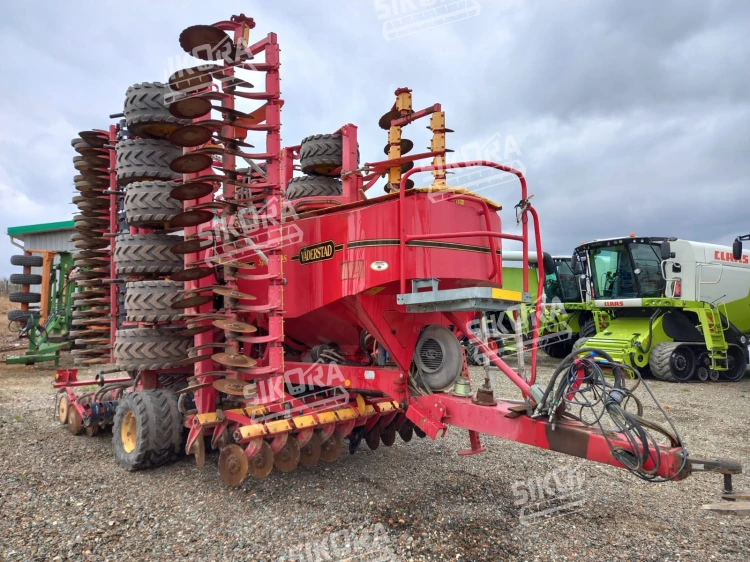 2cf89fb3-e166-4267-adfa-6980f92f5bc3.jpg